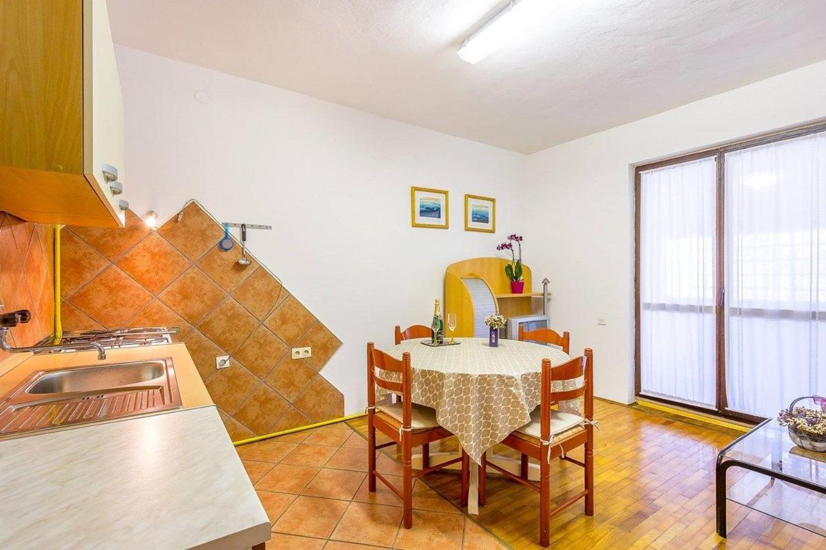 Apartments Dragica Valbandon Exterior photo