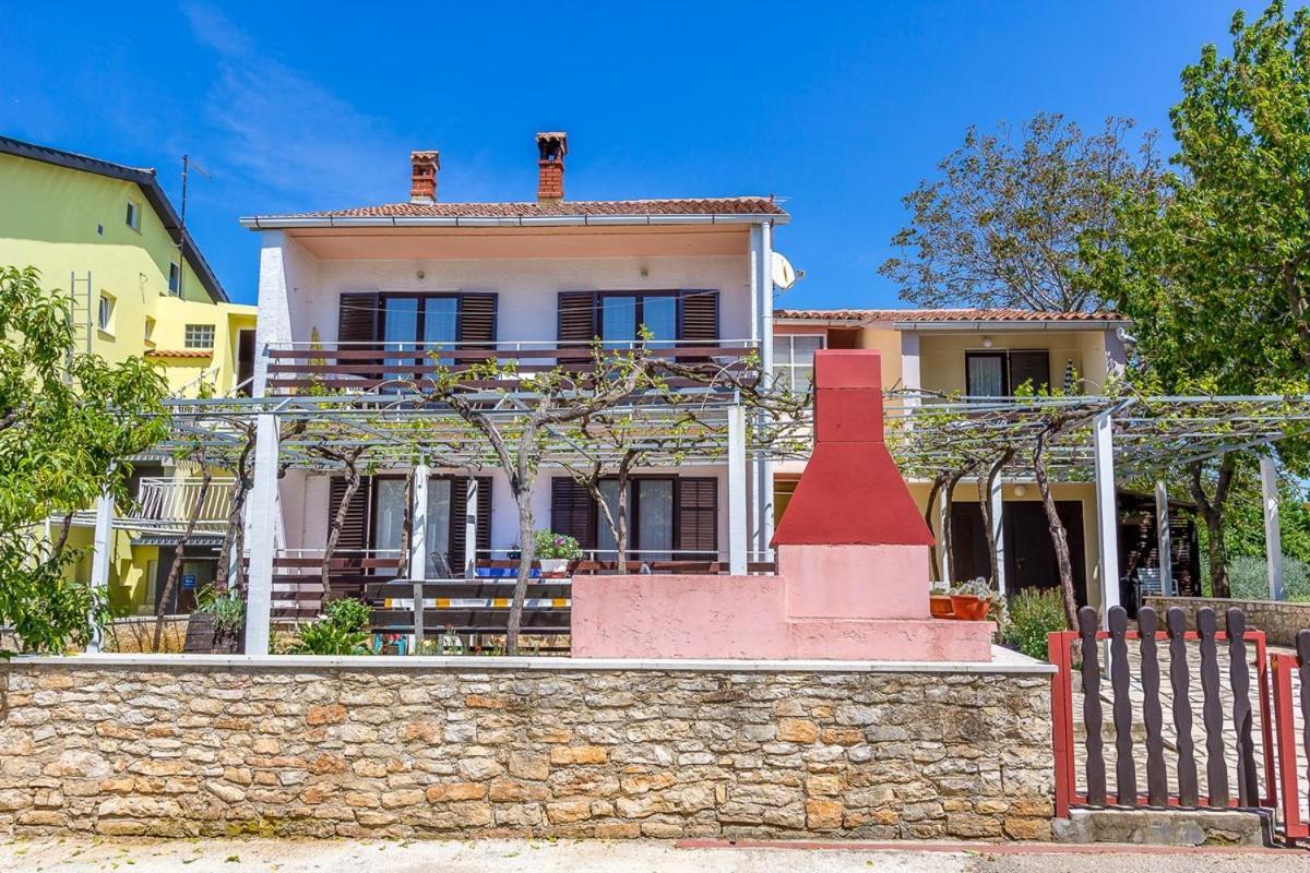 Apartments Dragica Valbandon Exterior photo